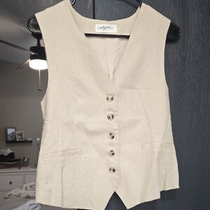 Carly Jean Los Angeles 'Stevie' Vest In Oatmeal. NWOT!